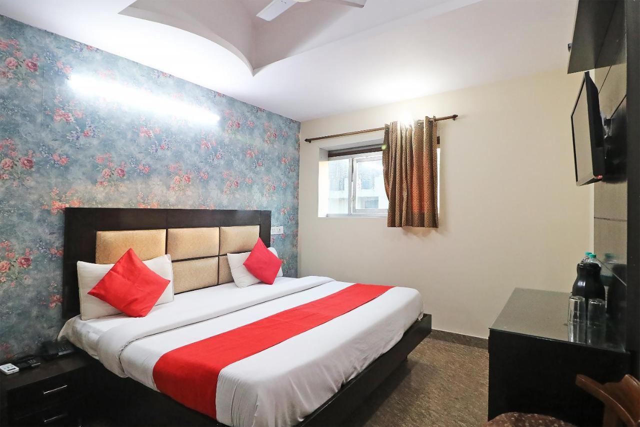 Hotel Westend Holiday Home 5 Mint From Nizamuddin Railway Station نيودلهي المظهر الخارجي الصورة