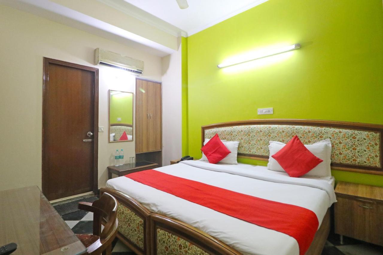 Hotel Westend Holiday Home 5 Mint From Nizamuddin Railway Station نيودلهي المظهر الخارجي الصورة