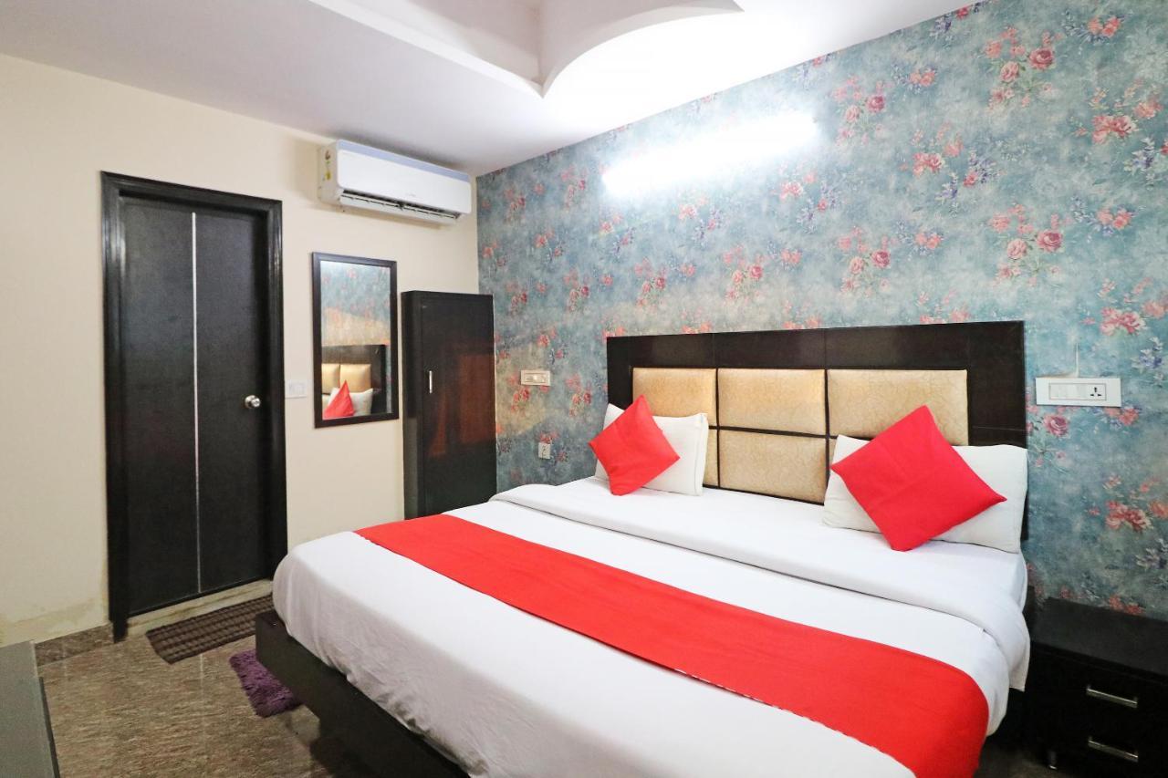 Hotel Westend Holiday Home 5 Mint From Nizamuddin Railway Station نيودلهي المظهر الخارجي الصورة